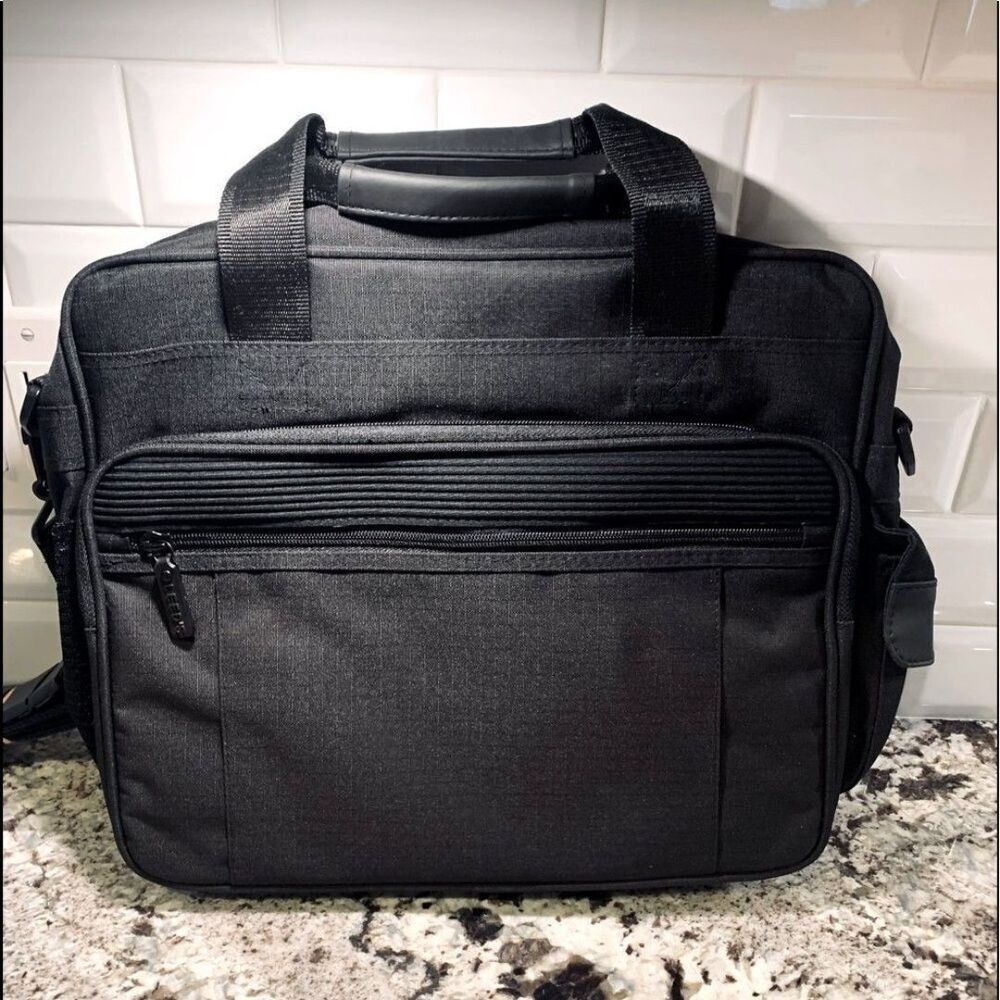 Leed’s Computer Bag, Travel bag NWOT